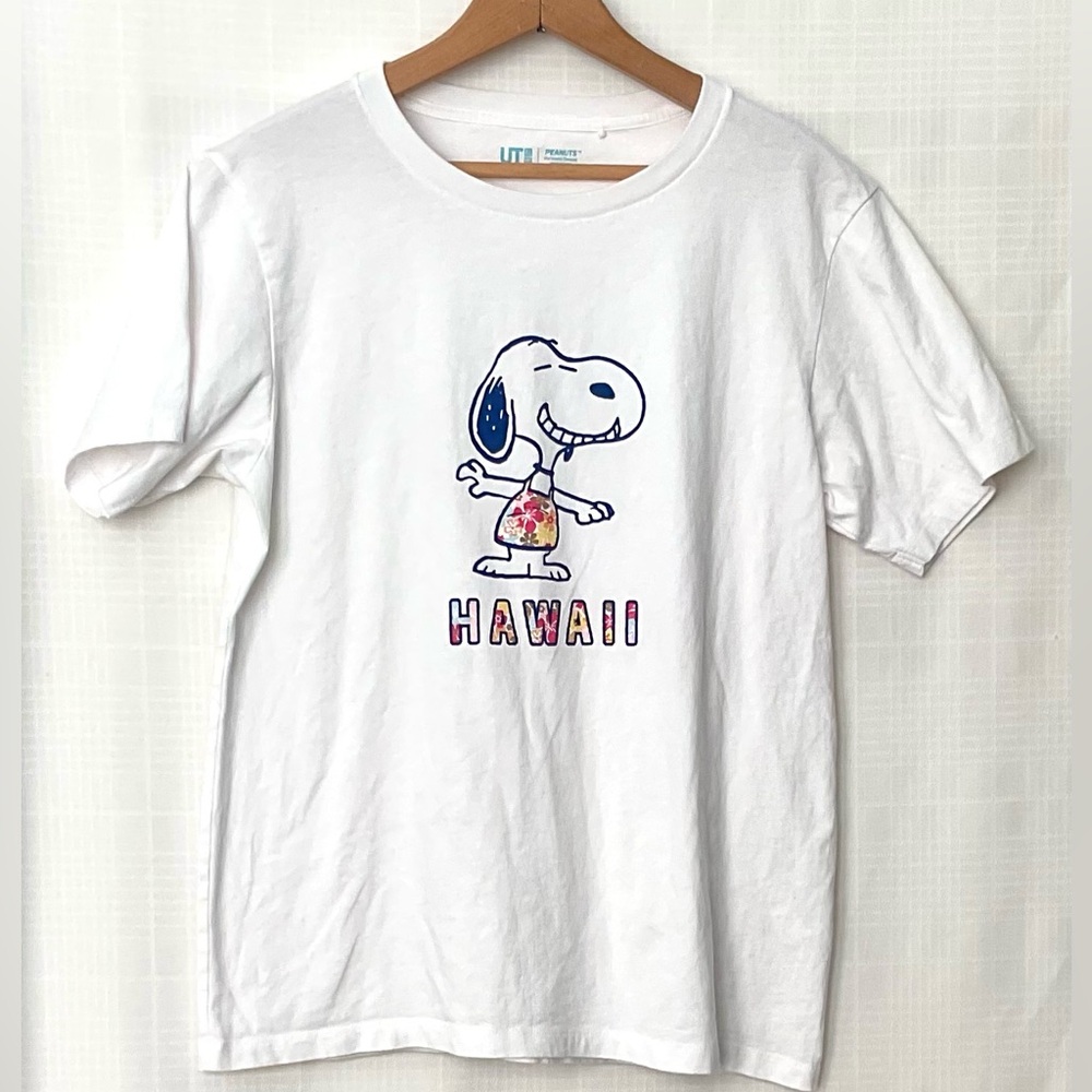 🌱Uniqlo White Snoopy Hawaii Women's Tee - Picture 1 of 6